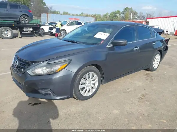1N4AL3AP4JC163927 2018 NISSAN ALTIMA - Image 2