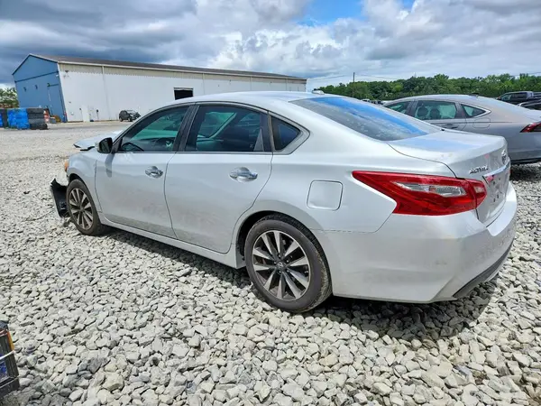 1N4AL3AP4JC165161 2018 NISSAN ALTIMA - Image 2