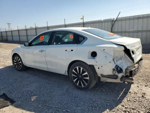 1N4AL3AP4JC167170 2018 NISSAN ALTIMA - Image 2