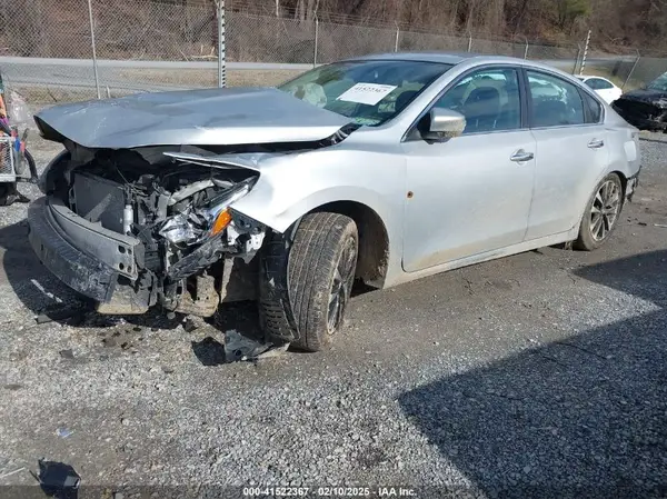 1N4AL3AP4JC167847 2018 NISSAN ALTIMA - Image 2