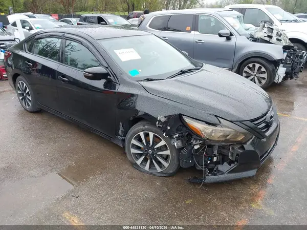 1N4AL3AP4JC167900 2018 NISSAN ALTIMA - Image 1