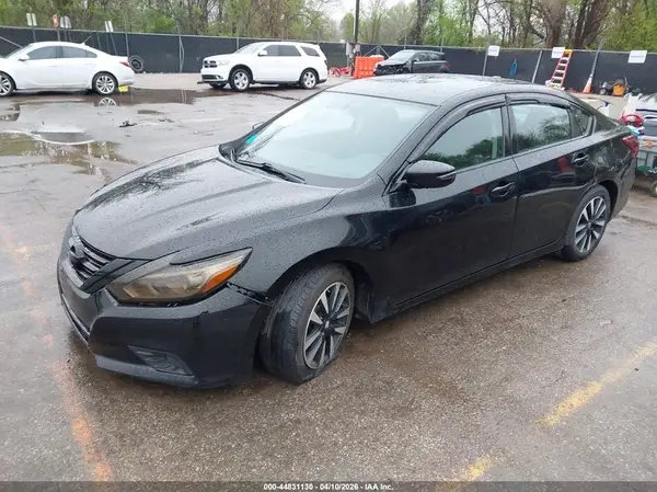 1N4AL3AP4JC167900 2018 NISSAN ALTIMA - Image 2