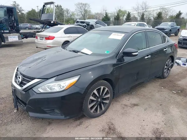 1N4AL3AP4JC168254 2018 NISSAN ALTIMA - Image 2