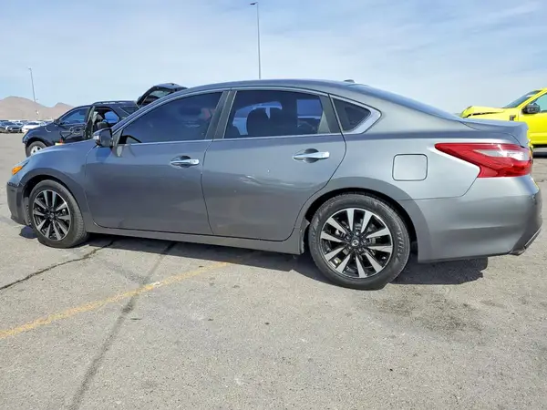 1N4AL3AP4JC168951 2018 NISSAN ALTIMA - Image 2
