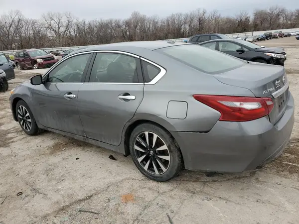 1N4AL3AP4JC168979 2018 NISSAN ALTIMA - Image 2