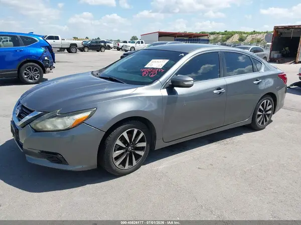 1N4AL3AP4JC169937 2018 NISSAN ALTIMA - Image 2