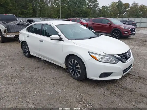 1N4AL3AP4JC171221 2018 NISSAN ALTIMA - Image 1