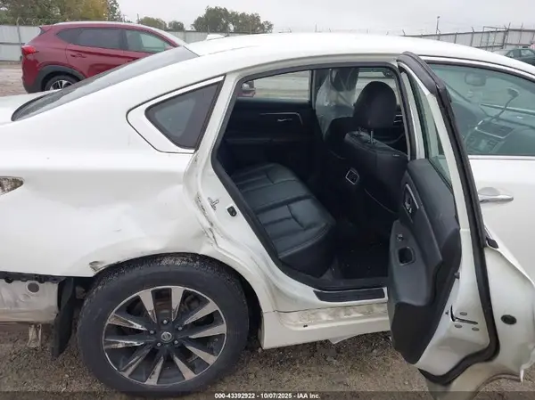1N4AL3AP4JC171221 2018 NISSAN ALTIMA - Image 8
