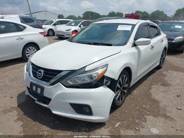 1N4AL3AP4JC175253 2018 NISSAN ALTIMA - Image 2
