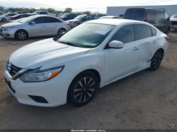 1N4AL3AP4JC175432 2018 NISSAN ALTIMA - Image 2