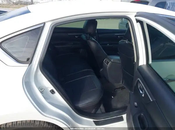 1N4AL3AP4JC175432 2018 NISSAN ALTIMA - Image 8