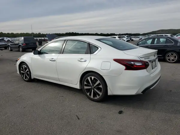 1N4AL3AP4JC177200 2018 NISSAN ALTIMA - Image 2