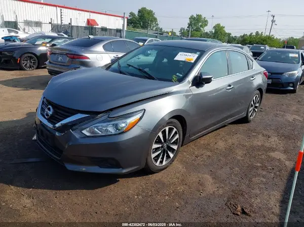 1N4AL3AP4JC178377 2018 NISSAN ALTIMA - Image 2
