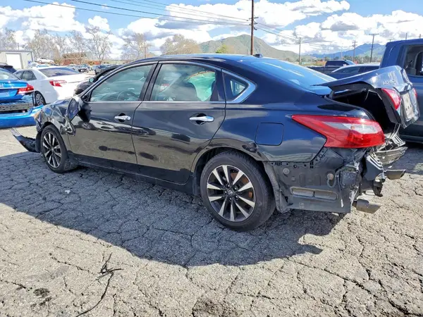 1N4AL3AP4JC178475 2018 NISSAN ALTIMA - Image 2
