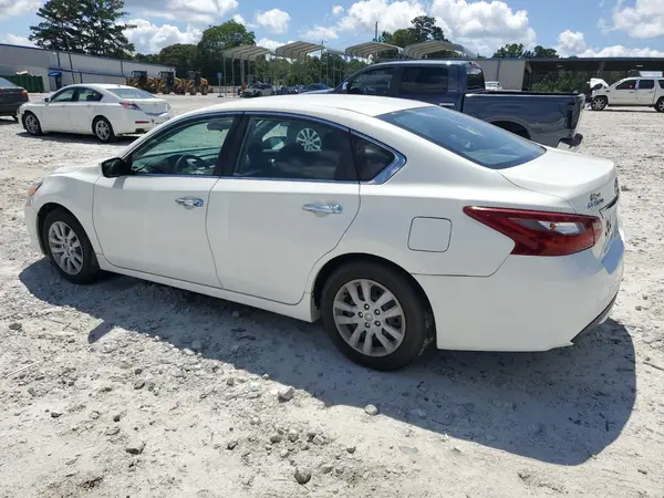 1N4AL3AP4JC179013 2018 NISSAN ALTIMA - Image 2
