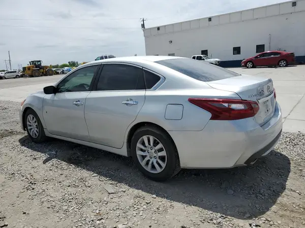 1N4AL3AP4JC181330 2018 NISSAN ALTIMA - Image 2