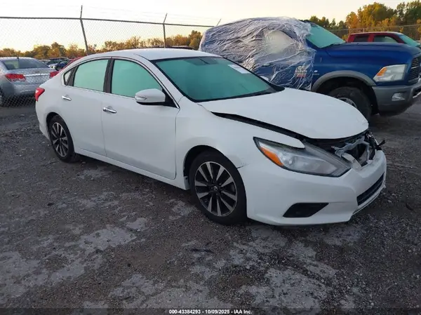 1N4AL3AP4JC182705 2018 NISSAN ALTIMA - Image 1