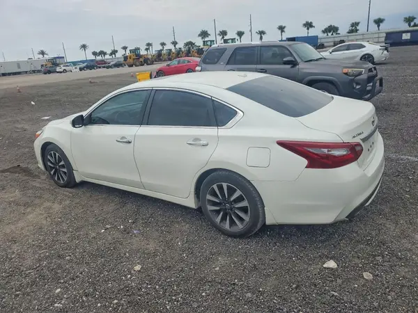 1N4AL3AP4JC182722 2018 NISSAN ALTIMA - Image 2