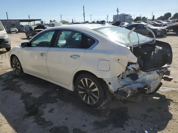 1N4AL3AP4JC183028 2018 NISSAN ALTIMA - Image 2