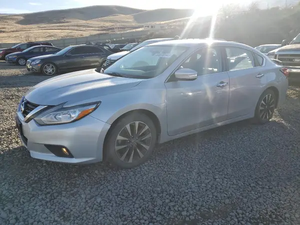 1N4AL3AP4JC183093 2018 NISSAN ALTIMA - Image 1