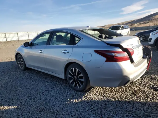 1N4AL3AP4JC183093 2018 NISSAN ALTIMA - Image 2