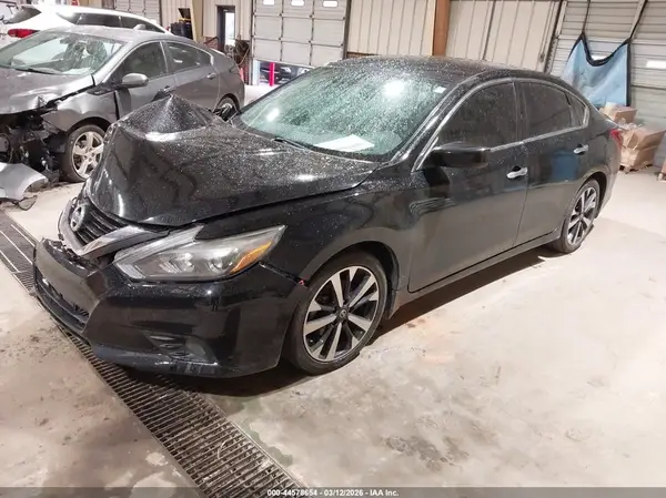 1N4AL3AP4JC184325 2018 NISSAN ALTIMA - Image 2