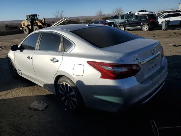 1N4AL3AP4JC185068 2018 NISSAN ALTIMA - Image 2