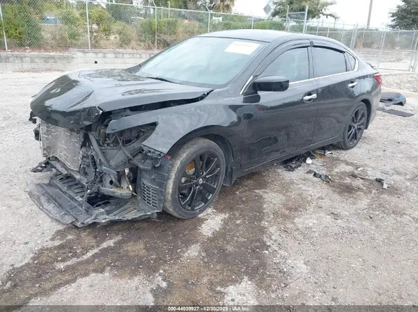 1N4AL3AP4JC185541 2018 NISSAN ALTIMA - Image 2