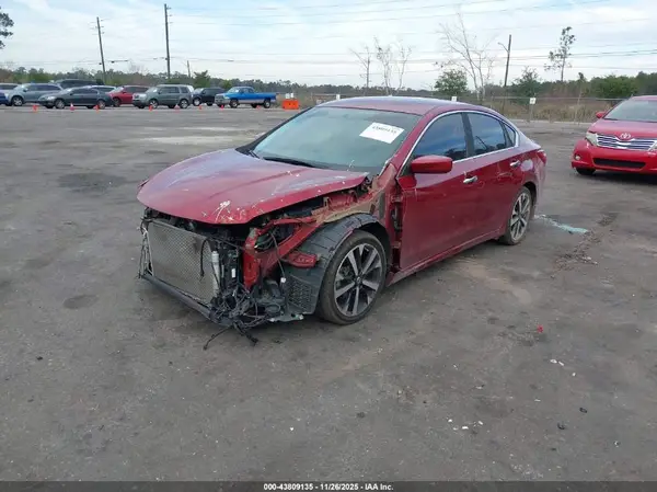 1N4AL3AP4JC185944 2018 NISSAN ALTIMA - Image 2
