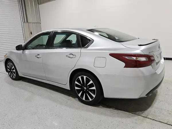 1N4AL3AP4JC186558 2018 NISSAN ALTIMA - Image 2
