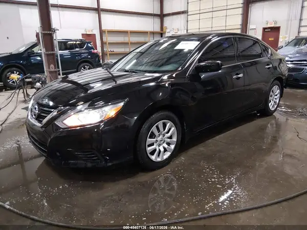 1N4AL3AP4JC187872 2018 NISSAN ALTIMA - Image 2