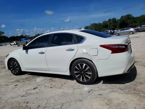 1N4AL3AP4JC188844 2018 NISSAN ALTIMA - Image 2