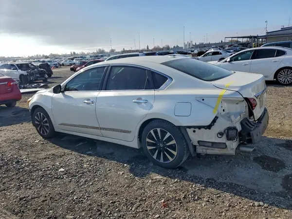 1N4AL3AP4JC190741 2018 NISSAN ALTIMA - Image 2
