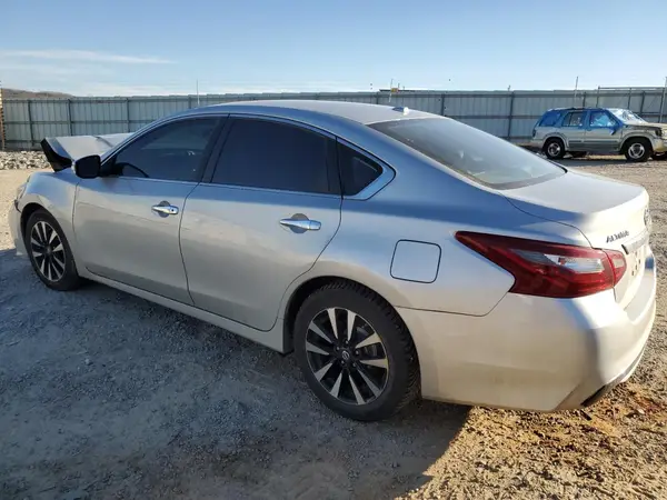 1N4AL3AP4JC190819 2018 NISSAN ALTIMA - Image 2