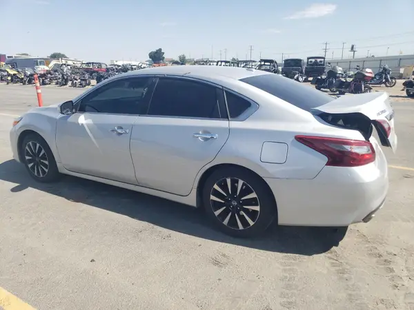 1N4AL3AP4JC190836 2018 NISSAN ALTIMA - Image 2