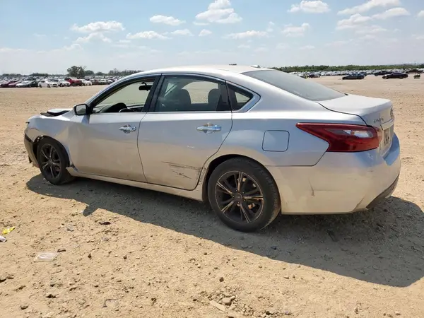 1N4AL3AP4JC194174 2018 NISSAN ALTIMA - Image 2
