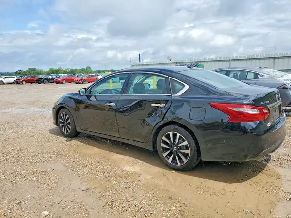 1N4AL3AP4JC195471 2018 NISSAN ALTIMA - Image 2