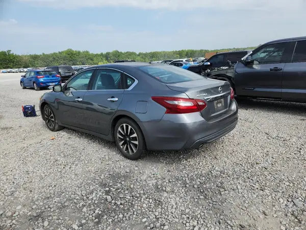 1N4AL3AP4JC195891 2018 NISSAN ALTIMA - Image 2