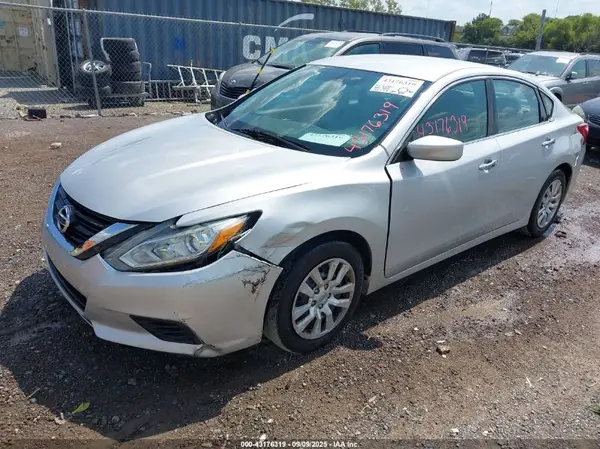 1N4AL3AP4JC197642 2018 NISSAN ALTIMA - Image 2