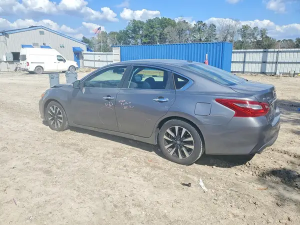 1N4AL3AP4JC199052 2018 NISSAN ALTIMA - Image 2