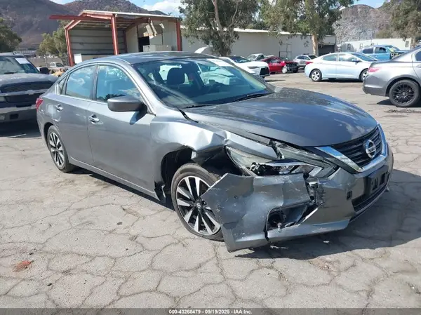 1N4AL3AP4JC199181 2018 NISSAN ALTIMA - Image 1