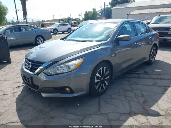 1N4AL3AP4JC199181 2018 NISSAN ALTIMA - Image 2