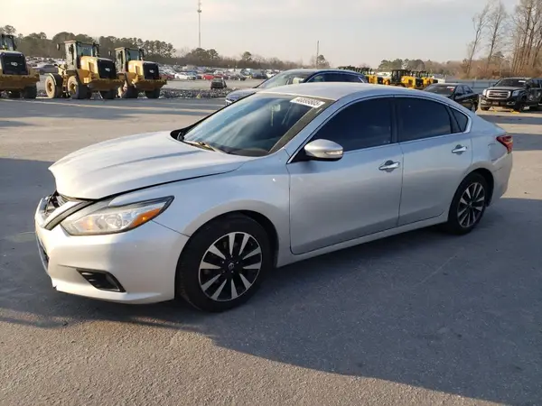 1N4AL3AP4JC199388 2018 NISSAN ALTIMA - Image 1