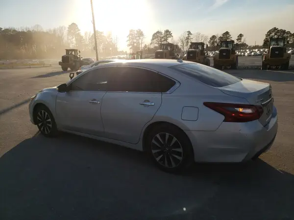1N4AL3AP4JC199388 2018 NISSAN ALTIMA - Image 2