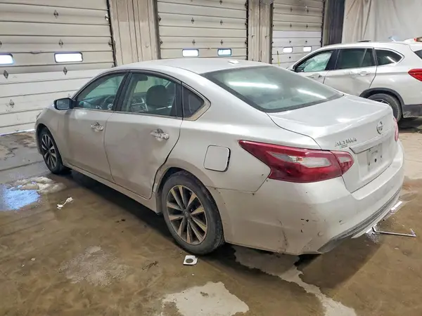 1N4AL3AP4JC199939 2018 NISSAN ALTIMA - Image 2