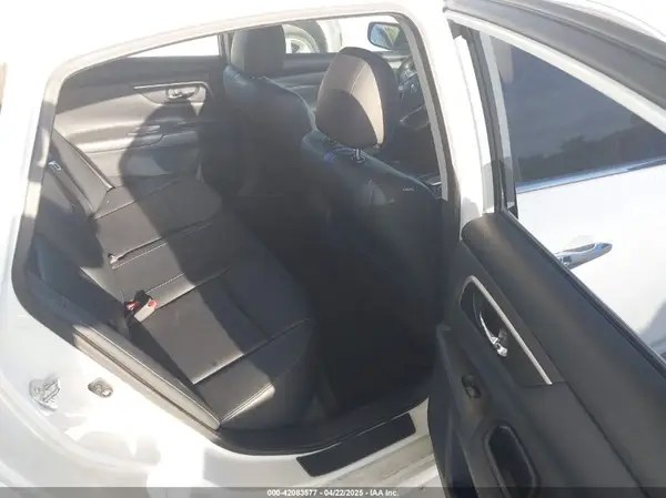 1N4AL3AP4JC201575 2018 NISSAN ALTIMA - Image 8