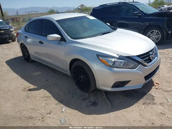 1N4AL3AP4JC203035 2018 NISSAN ALTIMA - Image 1