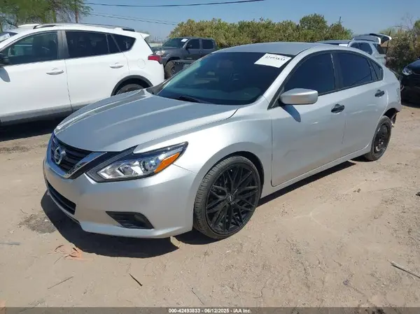 1N4AL3AP4JC203035 2018 NISSAN ALTIMA - Image 2