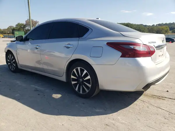 1N4AL3AP4JC205125 2018 NISSAN ALTIMA - Image 2