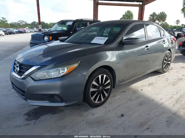 1N4AL3AP4JC205609 2018 NISSAN ALTIMA - Image 2
